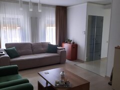 Ilfov, Casa de vanzare plus spatiu comercial